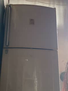 Dawlance medium size fridge for sale