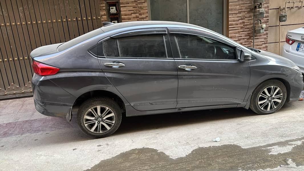 Honda City 1.5 cvt Aspire 2022 4