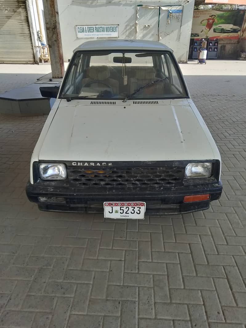 Daihatsu Charade 1983 4