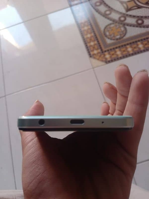 vivo y18 10 by 10 condition only 3 month used 4