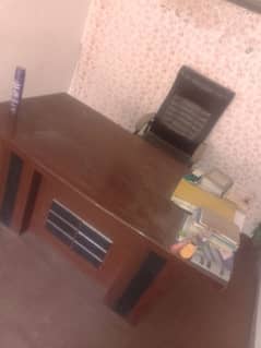 urgent for sale table and chair