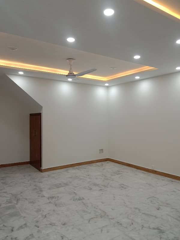 Beautiful Basement For rent 6