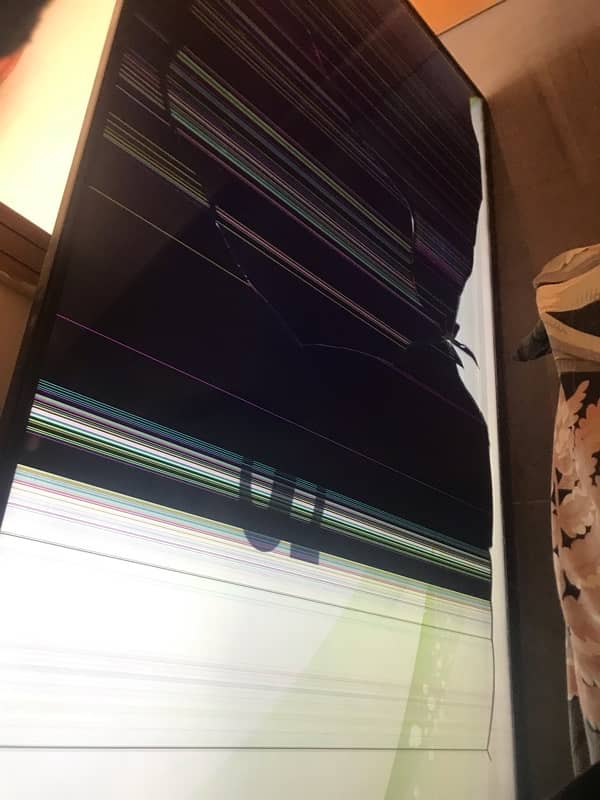 sony smart led 62” crack screen 0