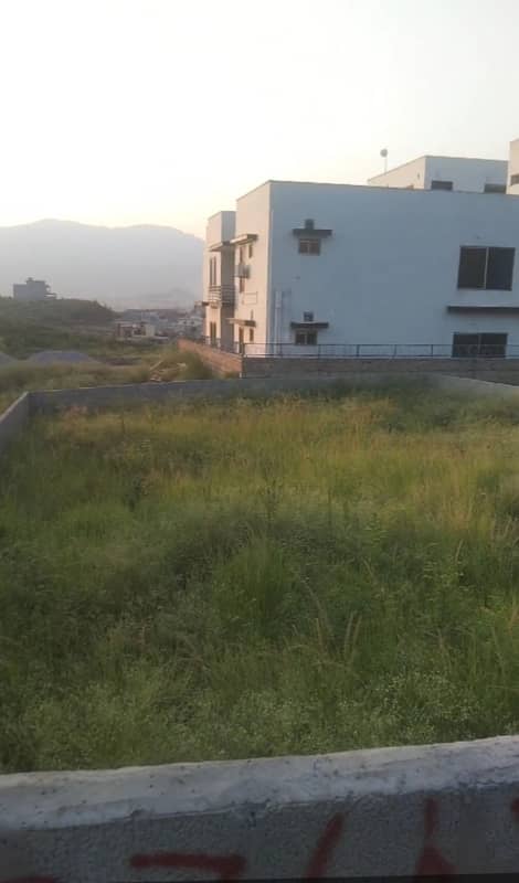 Plot available for sale in E 11 (Police Foundation) Islamabad (investor price) 0