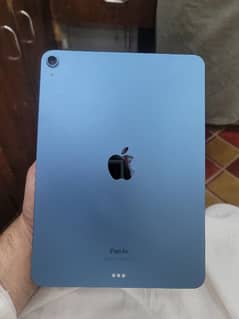 ipad Air 5 M1 64GB 10/10 scratch less