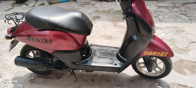 honda Scooty 12