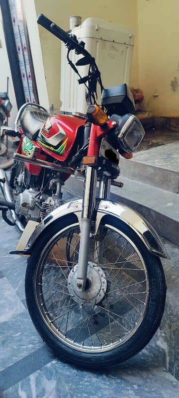 Honda CD70 total genuine bike just buy and use 0