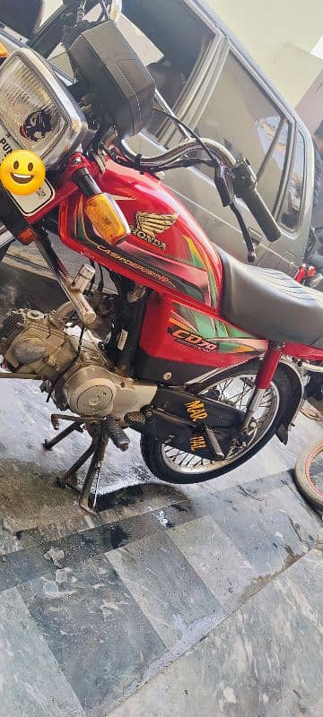 Honda CD70 total genuine bike just buy and use 4