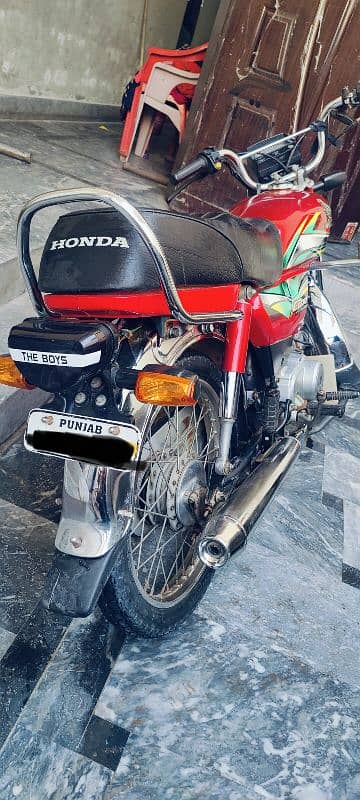 Honda CD70 total genuine bike just buy and use 8