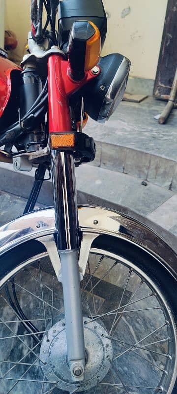 Honda CD70 total genuine bike just buy and use 10