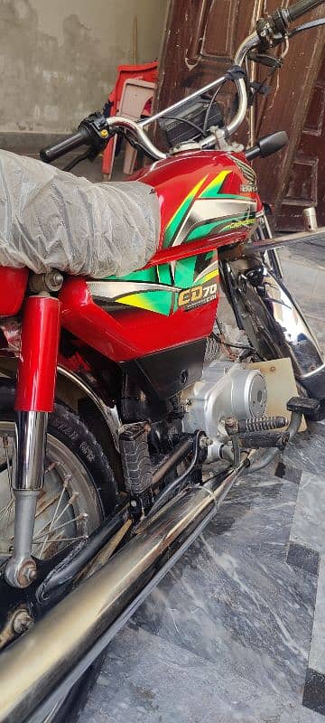 Honda CD70 total genuine bike just buy and use 13