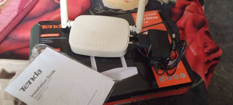 Tenda N300 Router 1