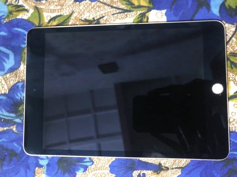 IPAD MINI 5 10/10 CONDITION 64GB 1