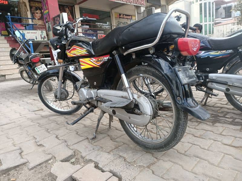 Honda 70 black colour for sale 0