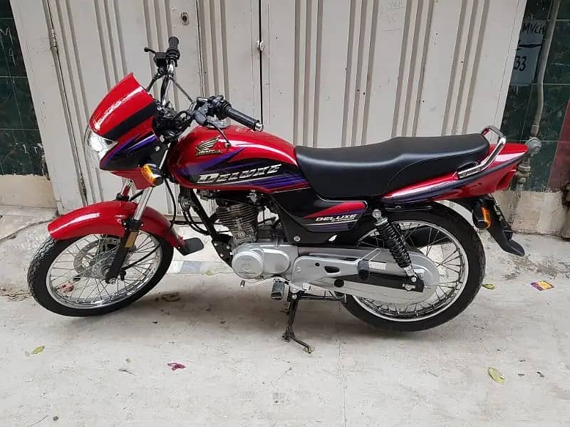 Honda Deluxe 2018 model 2019 Registered. 3 Digit VIP Lahore Number 0