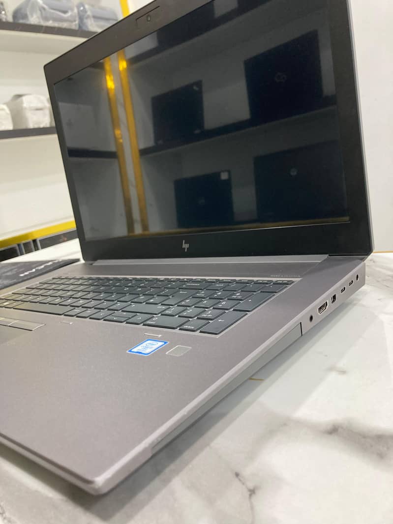 HP ZBook 17 G5 Mobile Workstation - 17" FHD, Core i7 8th Gen, 32GB RAM 3