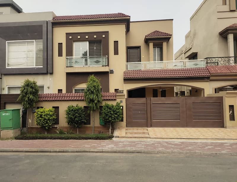 10 Marla House For Sale In Bahria Town Lahore 0