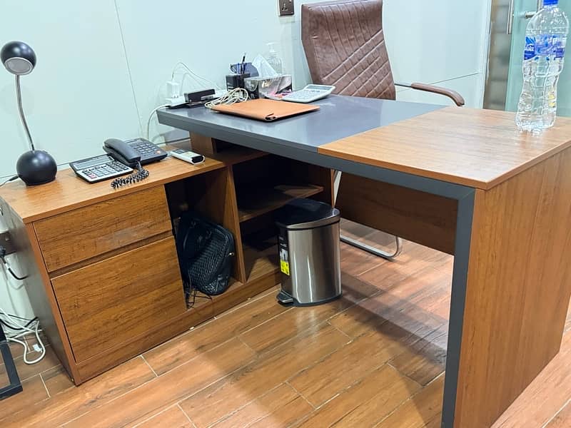 brand new office executive table. Brand “Interwood” 3