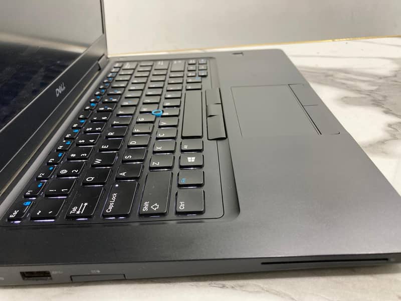 Dell Latitude 5490 - 14" FHD, Core i7 8th Gen, 16GB RAM, 256GB SSD | O 1