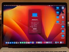 Macbook Pro 2017 | i5 | 8-256 GB | Battery Count 41 | Line in Screen