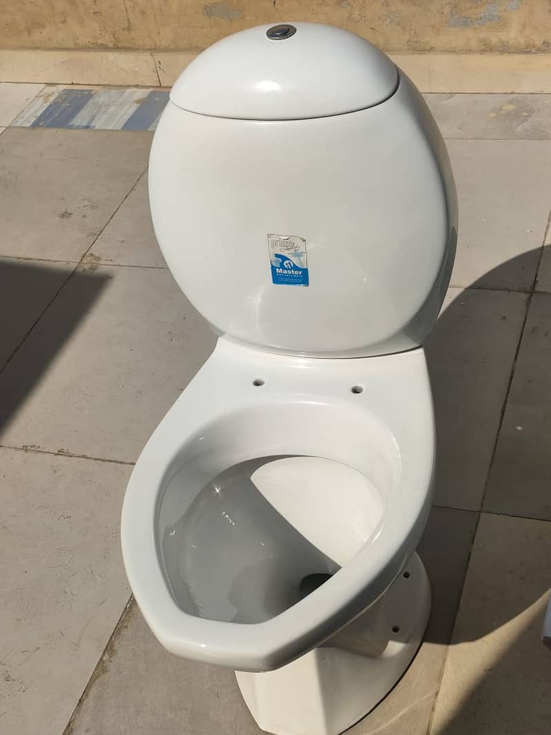 Toilet Commode (Brand new ) 2