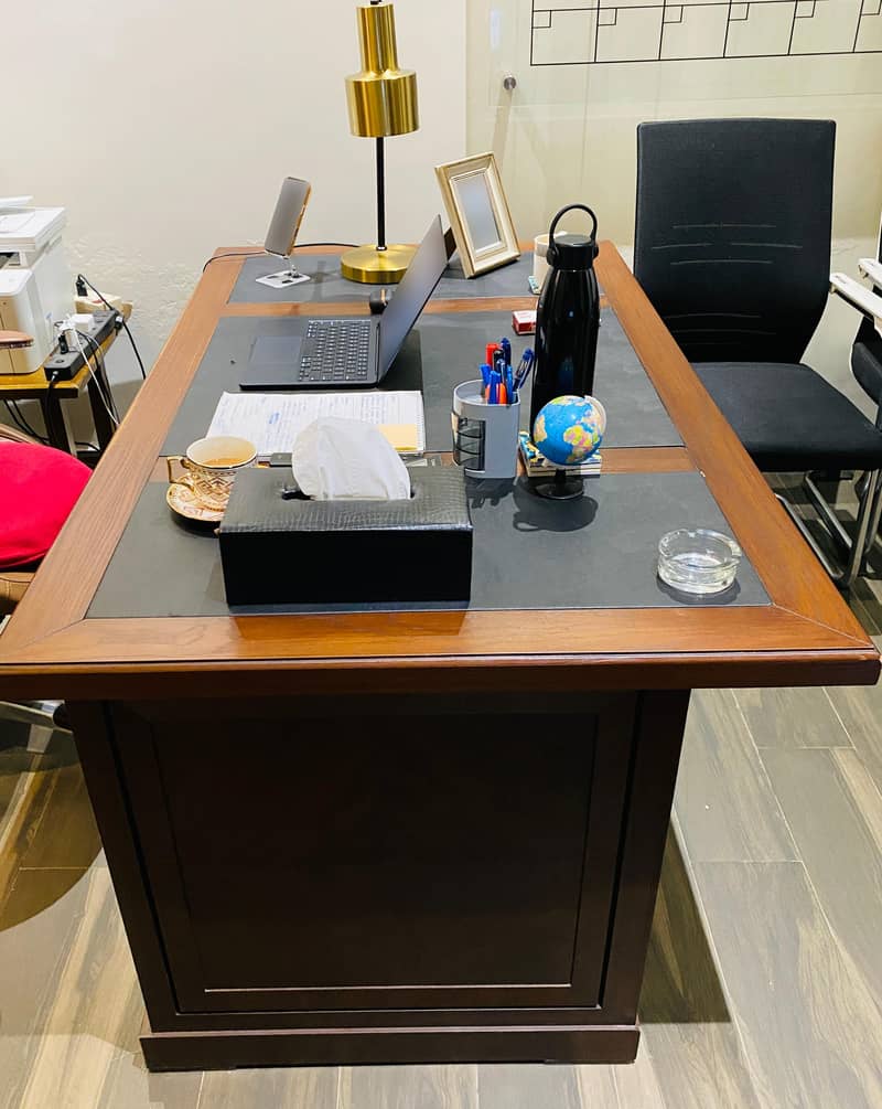 Good Condition Office Table 1