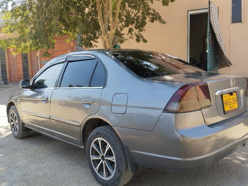 Honda Civic Prosmetic 2005 4