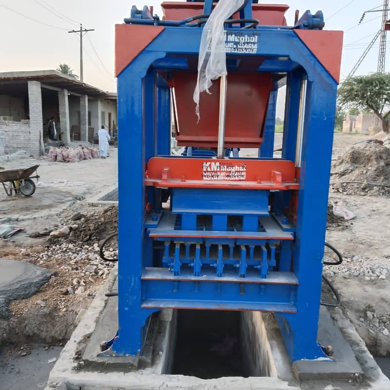 **PREMIUM CONCRETE BLOCK & PAVER BLOCK MAKING MACHINE** 10