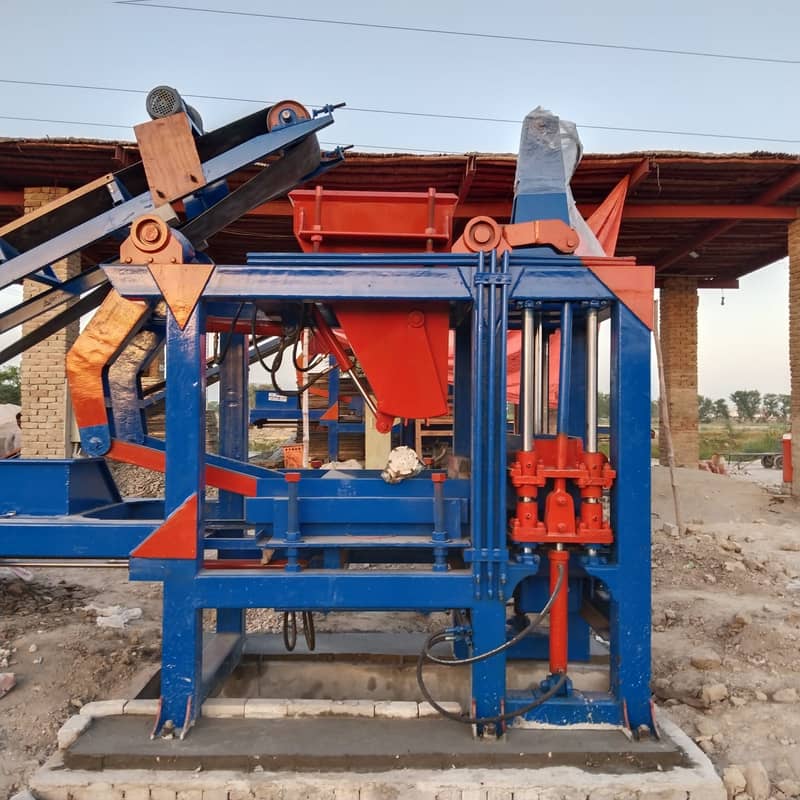 **PREMIUM CONCRETE BLOCK & PAVER BLOCK MAKING MACHINE** 11