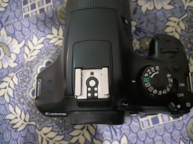 Camra DSLR Canon 1300D 4