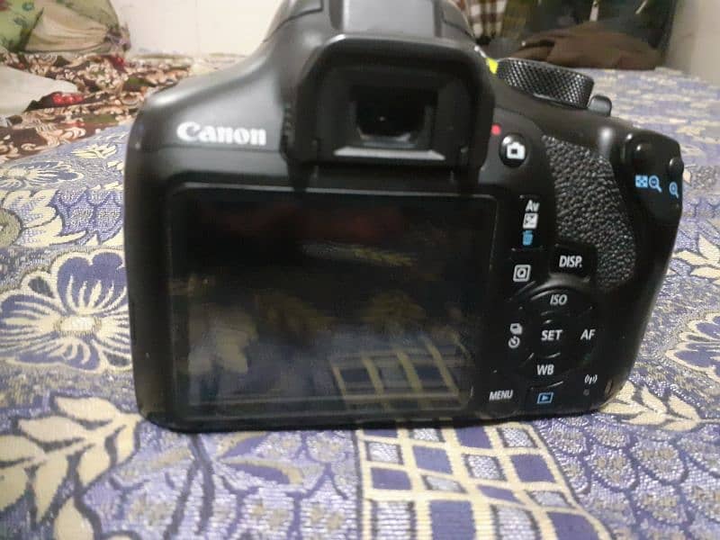 Camra DSLR Canon 1300D 5