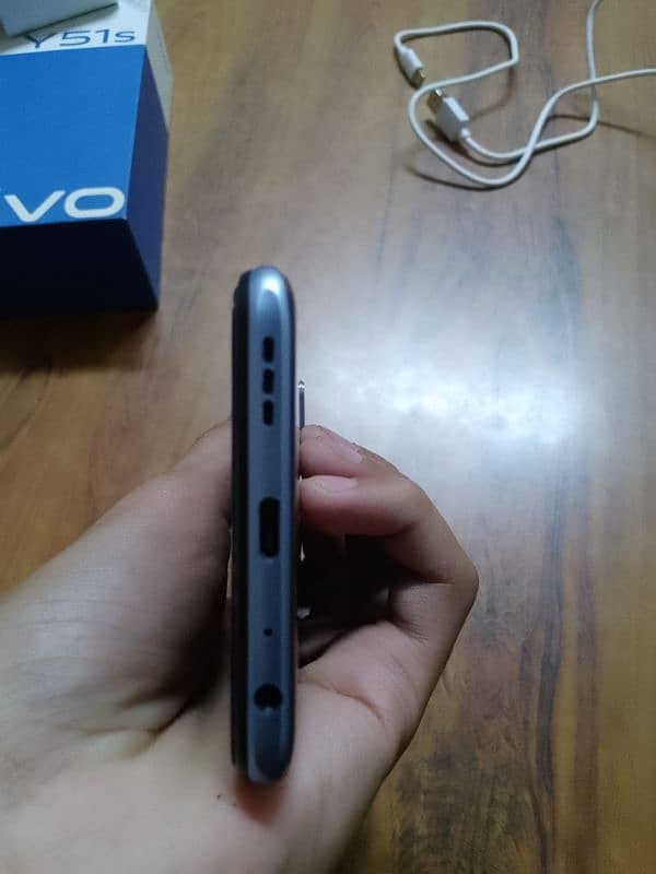 vivo y 51s 2