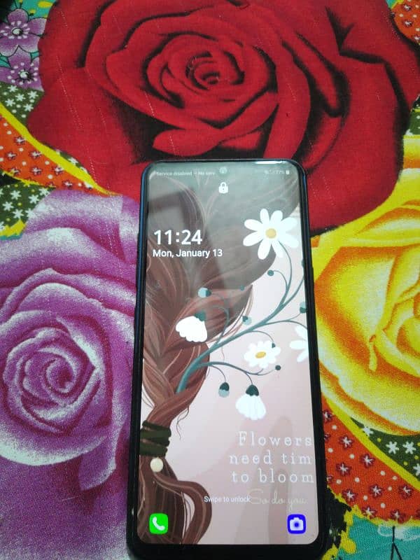 lgv60 thinq 5g non pta Black  colour. Minor scratches on back 2