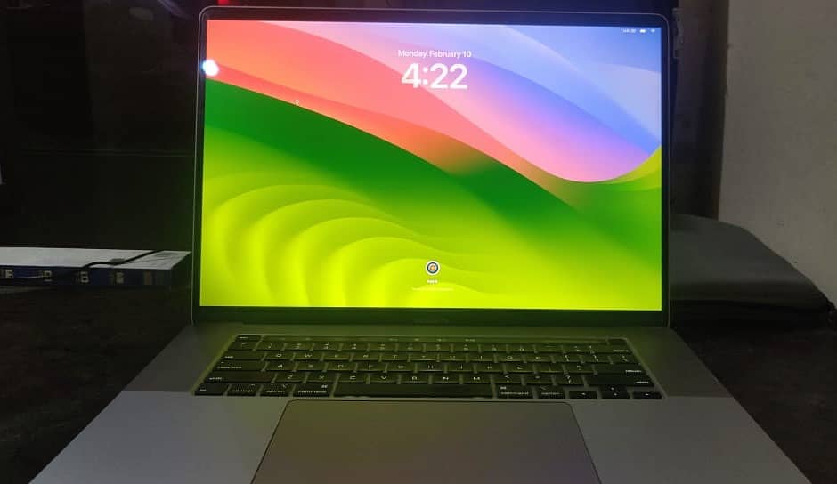 Apple MacBook Pro 16-Inch (2019) Core i9, 32GB RAM 1