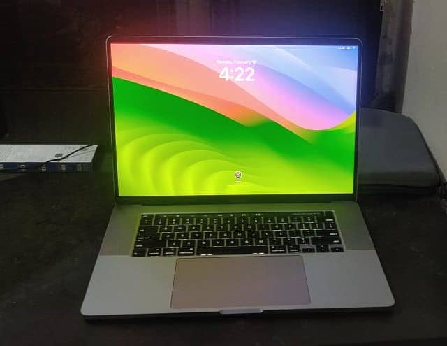 Apple MacBook Pro 16-Inch (2019) Core i9, 32GB RAM 2