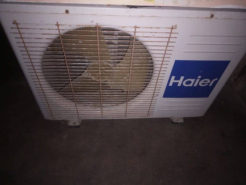 Haier 1 Ton Mint Condition 2