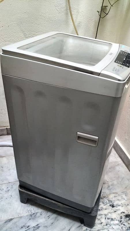 Haier automatic washing machine/ in good condition 2