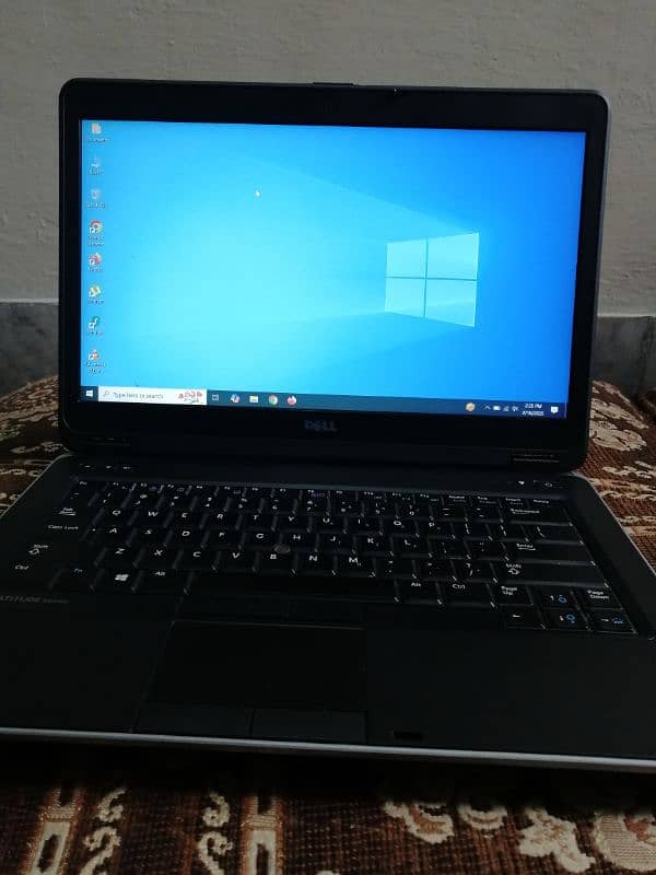 DELL LATITUDE E6440 i5 4Th Gen 3