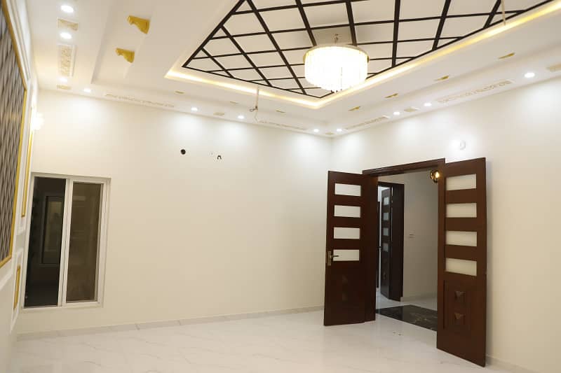 10 Marla Next Level House For Sale In Jeewan City Phase 5 Very Near To Park Or Commercial Area 7