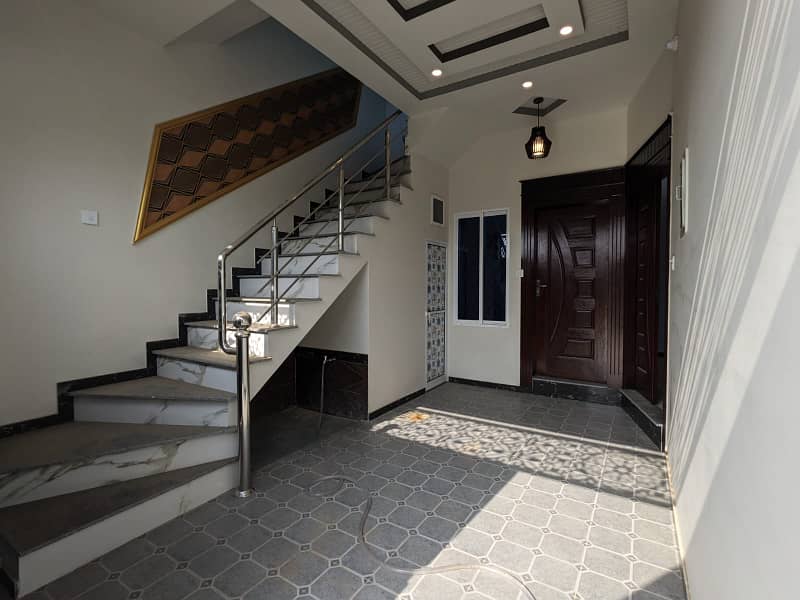 House For sale Situated In Jeewan City - Phase 5 2