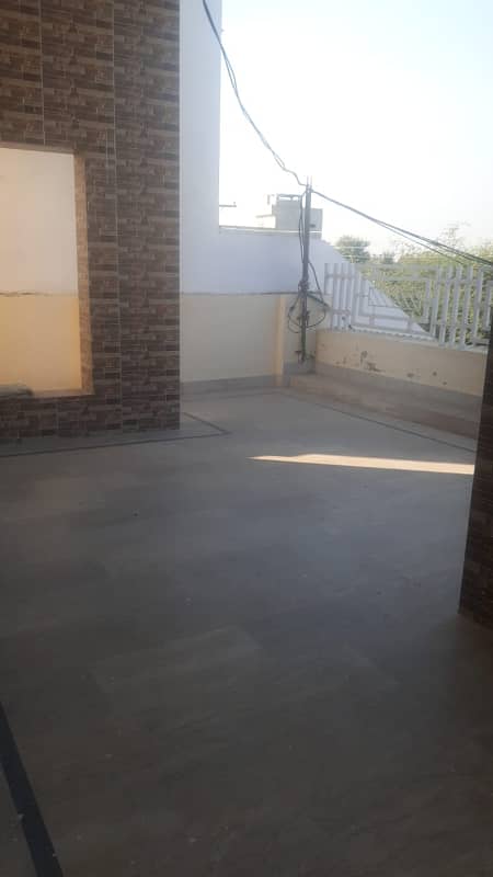 One kanal upper portion 1st floor in GECHS is available for rent. 7