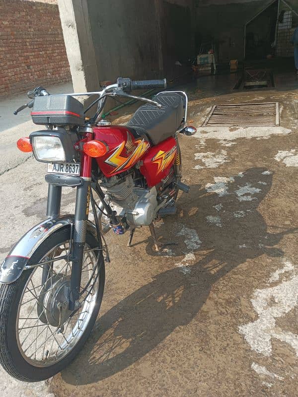 Honda 125   . . . 21  Model 3