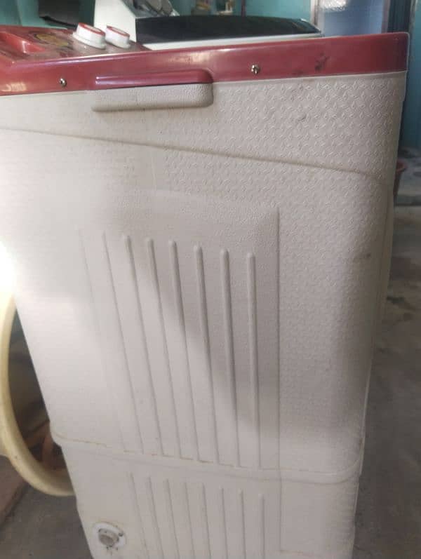 Haier washing machine and Asia dryer 1