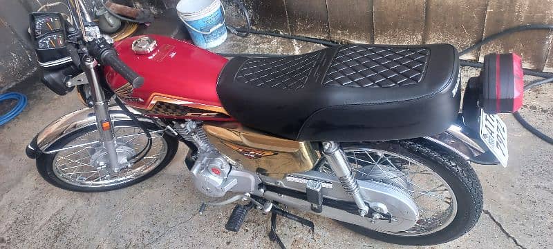 Honda 125 gold edition 1