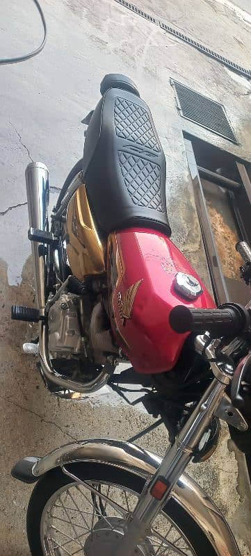 Honda 125 gold edition 3