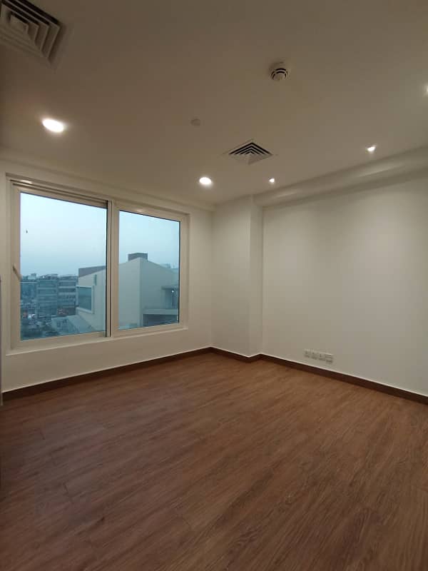 Luxurious 3 Bed Room Brand New Apartment Is Available For Rent Facing Park Corners 10