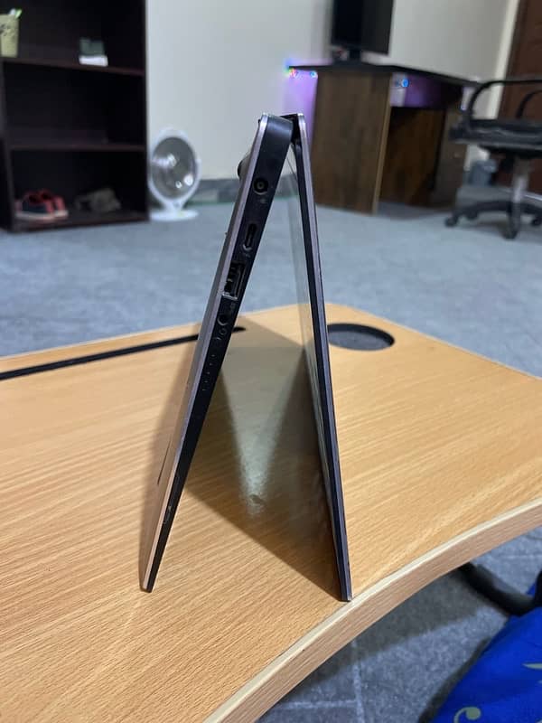 Dell Xps 13  4K  8th gen touch bezel less 4