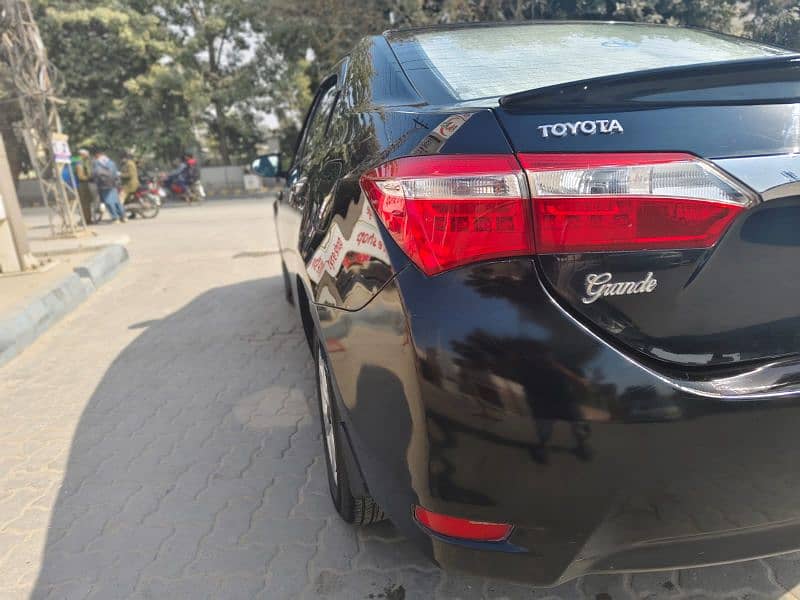 Toyota Altis Grande 2016 3