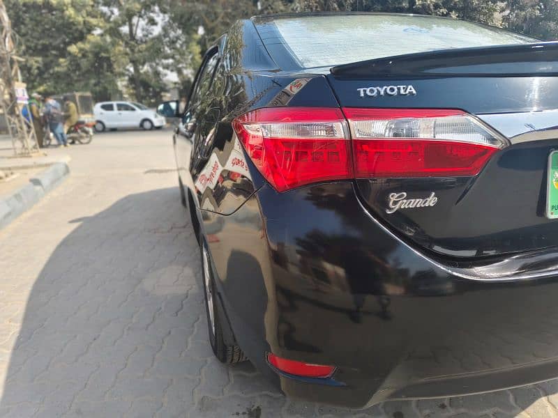 Toyota Altis Grande 2016 4