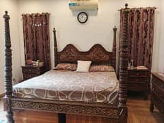 chinioti Bed Pure sheesham wood , heavy and durable